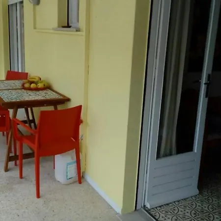 Perco Riva Foscolo Apartment